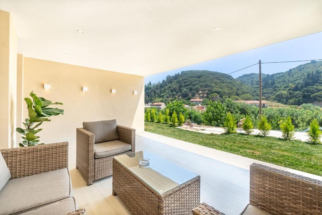 Villa Vasillis-Heated Swimming Pool With Infinity View Vitaládes Exteriér fotografie