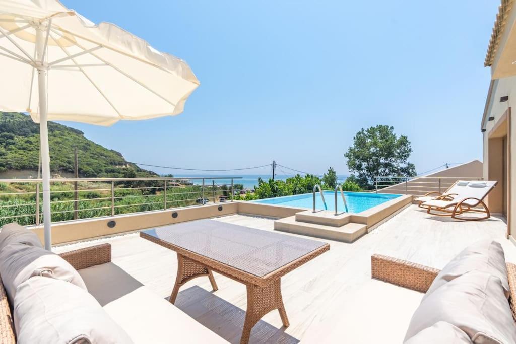 Villa Vasillis-Heated Swimming Pool With Infinity View Vitaládes Exteriér fotografie