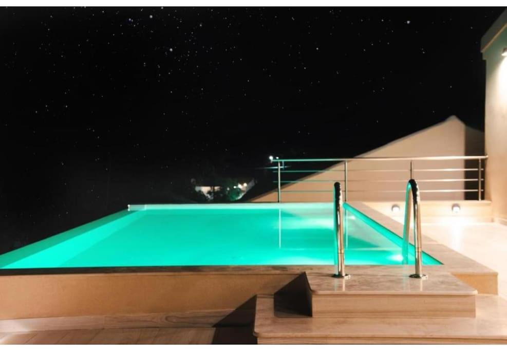 Villa Vasillis-Heated Swimming Pool With Infinity View Vitaládes Exteriér fotografie